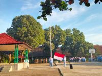 Kegiatan Rutin Upacara Bendera