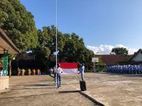 Upacara Bendera Hari Senin