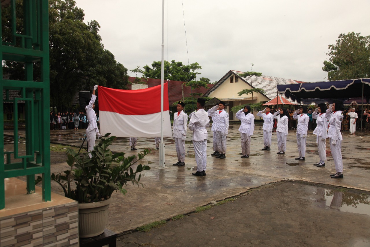 Upacara Dalam Memperingati Hari Sumpah Pemuda Yang Ke-94